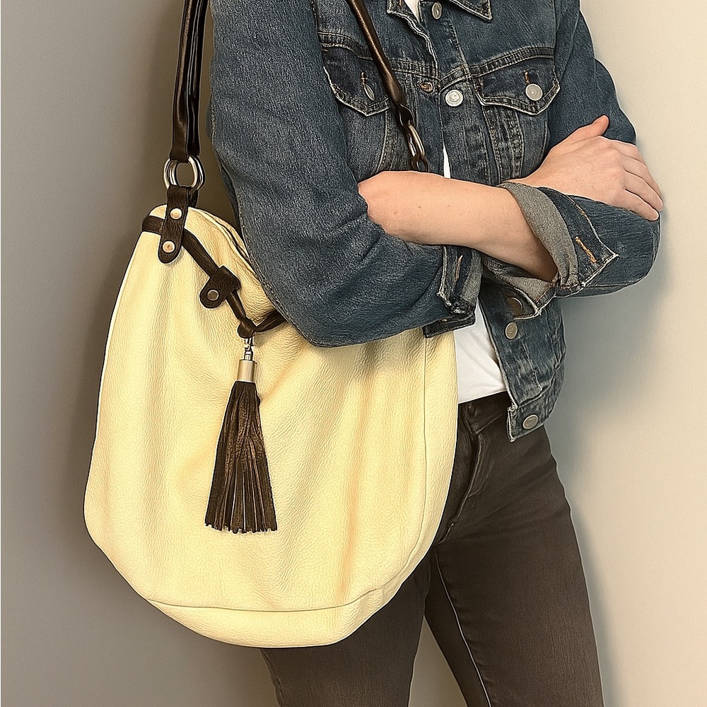 MAURIZIO TAIUTI Cream and Brown Leather Shoulder Bag with Tassel Bag Charm